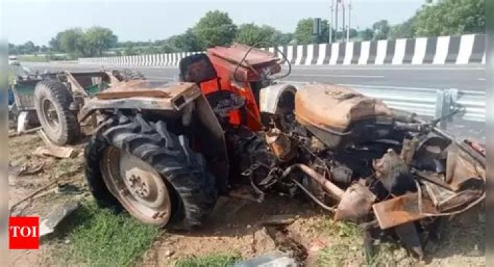 
4 of family killed, 35 injured as truck rams tractor trolley in UP’s Sitapur 