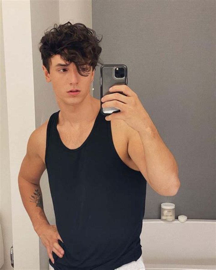 Bryce Hall Height, Age, Girlfriend, Biography, Wiki, Net Worth