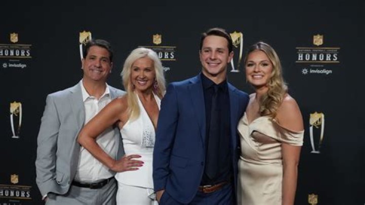 Houston Nurse Nicole Linton’s Husband -Is She Married Or Dating Boyfriend Reynold Lester?