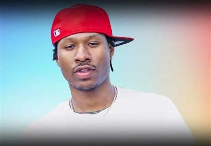 
Is Dennis Allen Gay? Age, Height, Net Worth 