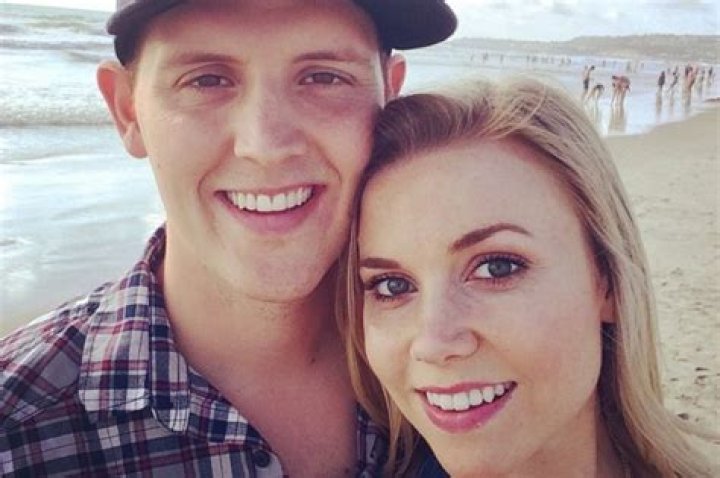 Kelsey Cook Ex Husband Kane Holloway Proposed Her On A Podcast