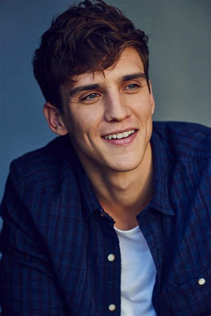 
Nick Hargrove Height, Weight, Net Worth, Age, Birthday, Wikipedia, Who, Nationality, Biography 