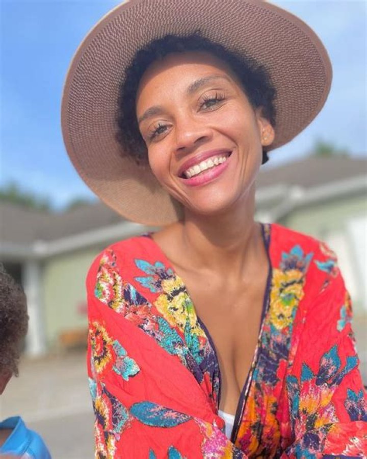 Oulèye Ndoye Height, Weight, Net Worth, Age, Birthday, Wikipedia, Who, Instagram, Biography