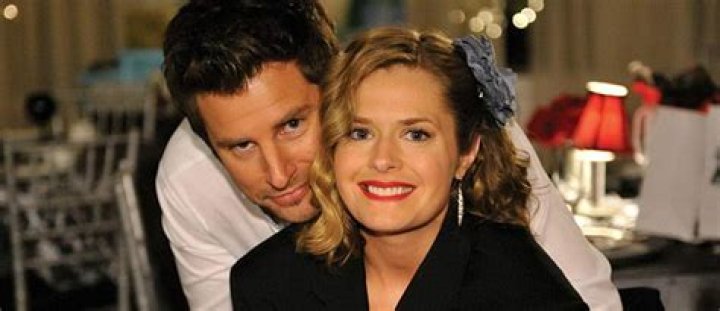 What happened between James Roday and Maggie Lawson? Why they did’t married? Wiki: Brake Up, Net Worth, Facts, Affair