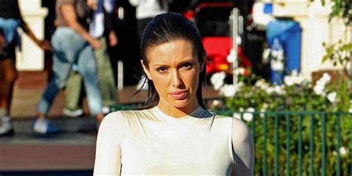 What is Bianca Censori Net Worth? How Much Money Does She Have?